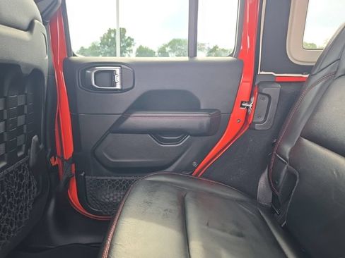 Used 2018 Jeep Wrangler Unlimited Rubicon AWD/4WD image 11