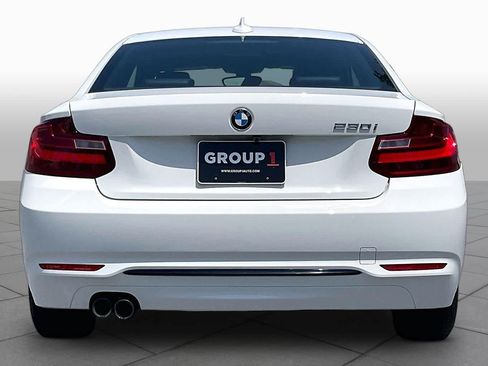 Used 2017 BMW 230i Coupe RWD image 4