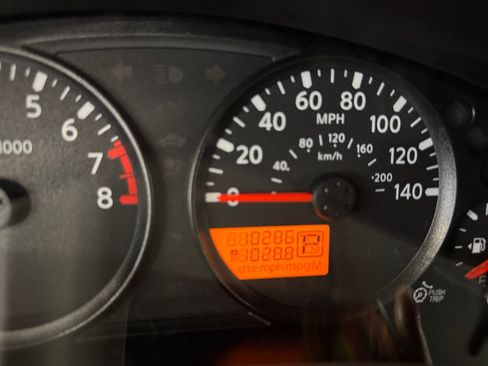 Used 2020 Nissan Frontier SV RWD image 11
