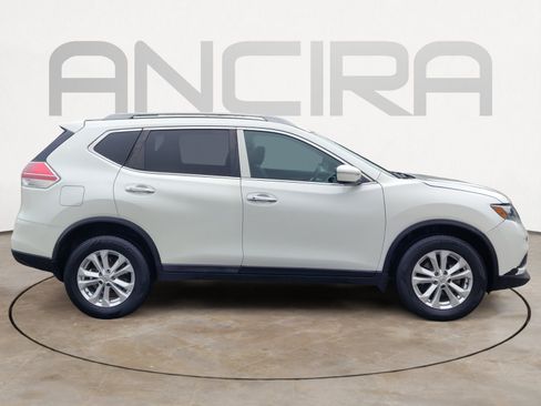 Used 2016 Nissan Rogue SV AWD/4WD image 14