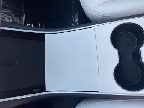 Used 2019 Tesla Model 3 Long Range image 17