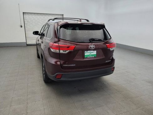 Used 2019 Toyota Highlander XLE AWD/4WD image 6