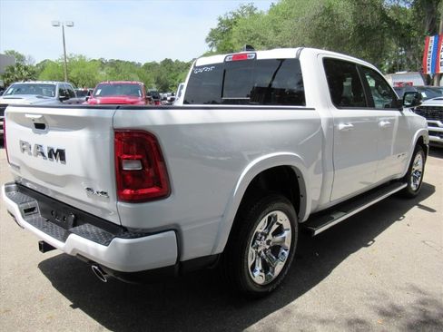 New 2026 RAM 1500 4x4 Crew Cab image 7