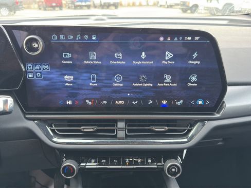 Used 2024 Chevrolet Equinox EV RS image 12