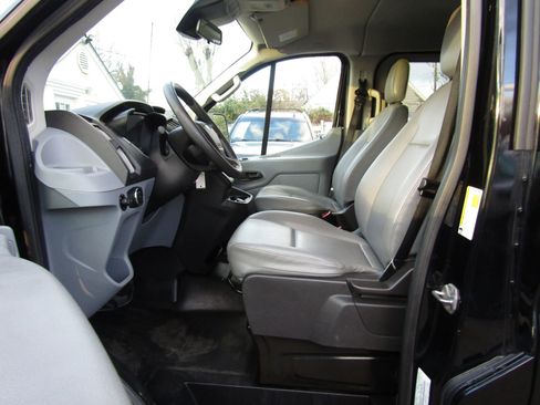 Used 2018 Ford Transit 150 XL image 13