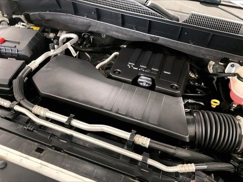 Used 2023 Chevrolet Silverado 1500 Custom AWD/4WD image 35