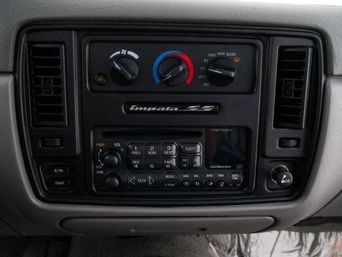 Used 1996 Chevrolet Impala SS image 21