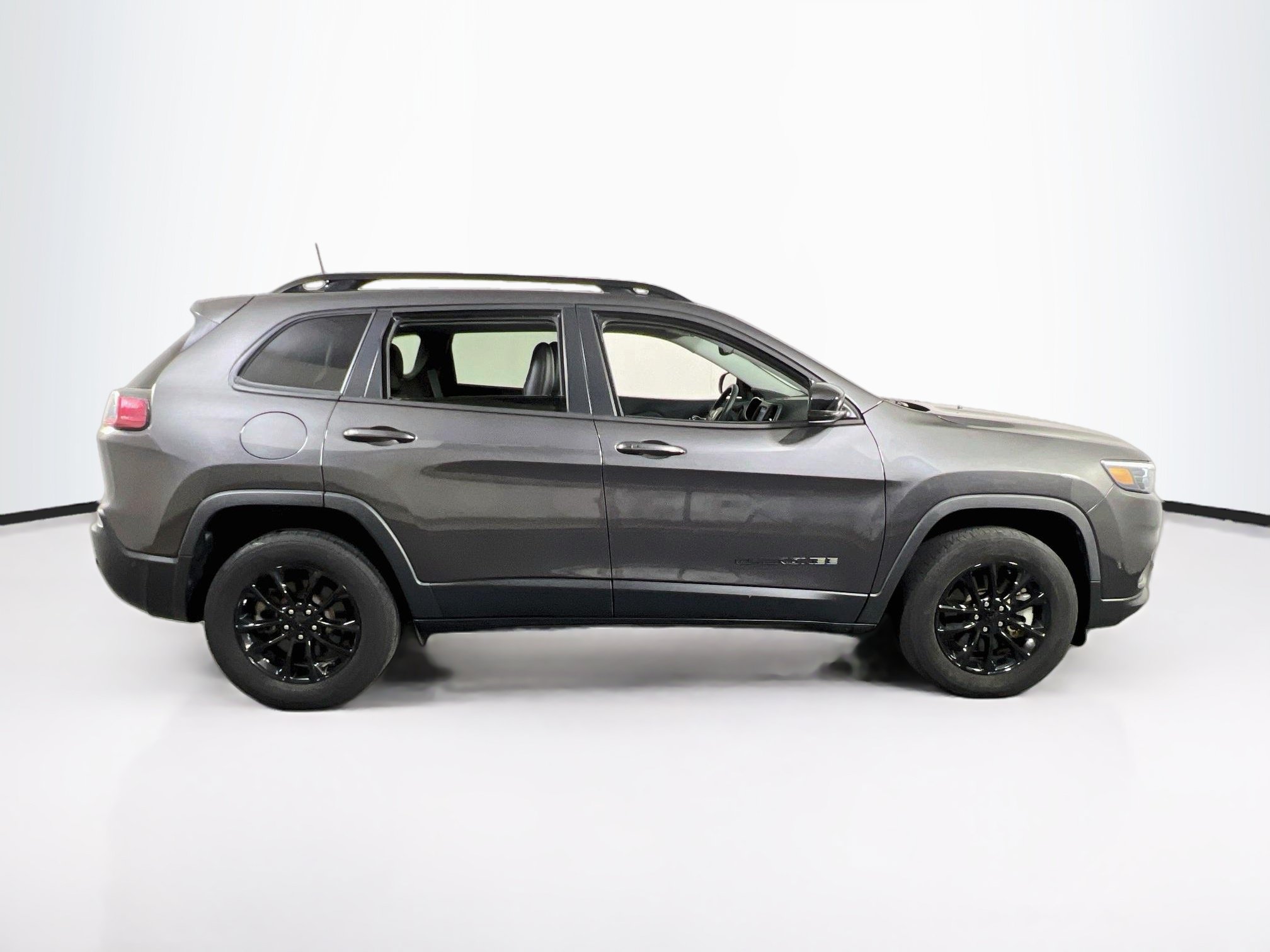 Used 2023 Jeep Cherokee Altitude Lux AWD/4WD image 4