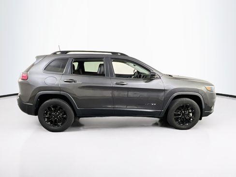 Used 2023 Jeep Cherokee Altitude Lux AWD/4WD image 4