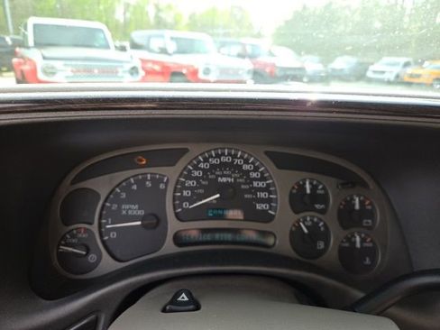Used 2003 GMC Yukon XL Denali image 16