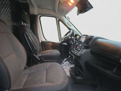 Used 2023 RAM ProMaster 2500 image 17