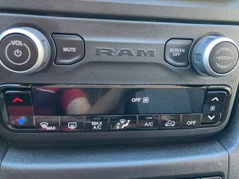 Used 2023 RAM ProMaster 2500 image 16