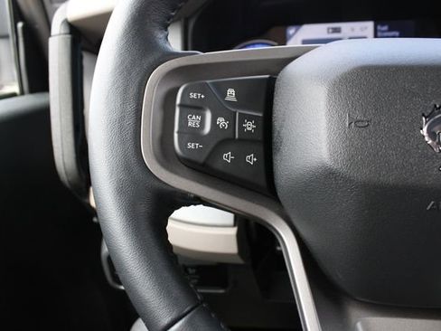 Used 2024 Ford Bronco Wildtrak image 11