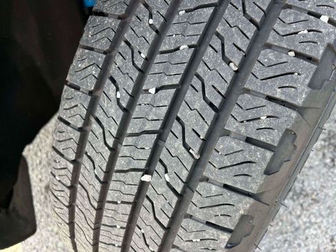 Used 2025 Ford Maverick Lariat image 36