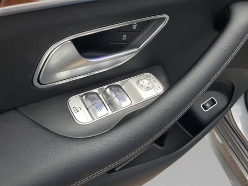 Certified 2025 Mercedes-Benz GLS 450 4MATIC image 23