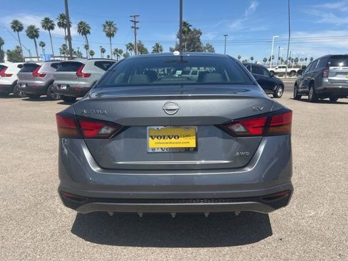 Used 2024 Nissan Altima 2.5 SV AWD/4WD image 5