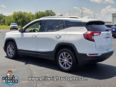Used 2024 GMC Terrain SLT AWD/4WD image 5