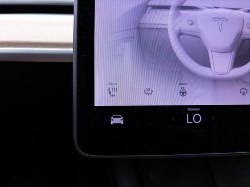 Used 2023 Tesla Model 3 Standard Range RWD image 26
