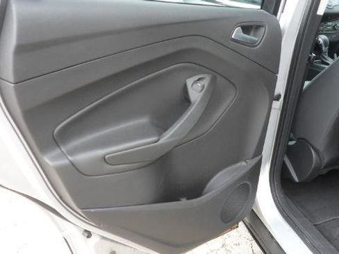 Used 2018 Ford Escape SE image 16