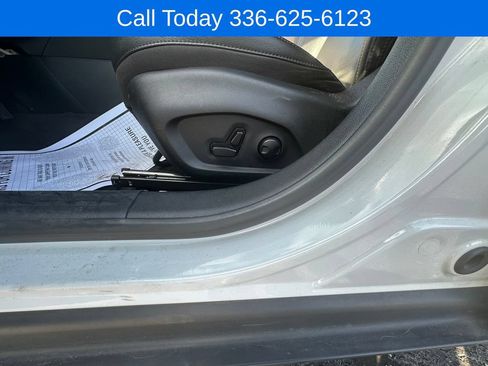 Used 2025 Jeep Compass Limited AWD/4WD image 16