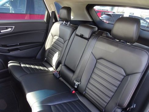 Used 2020 Ford Edge SEL w/ Convenience Package AWD/4WD image 9