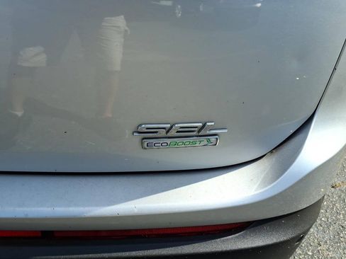 Used 2016 Ford Edge SEL w/ Equipment Group 201A FWD image 6
