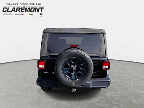 Used 2022 Jeep Wrangler Sport AWD/4WD image 9