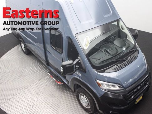 Used 2024 RAM ProMaster 3500 FWD image 3