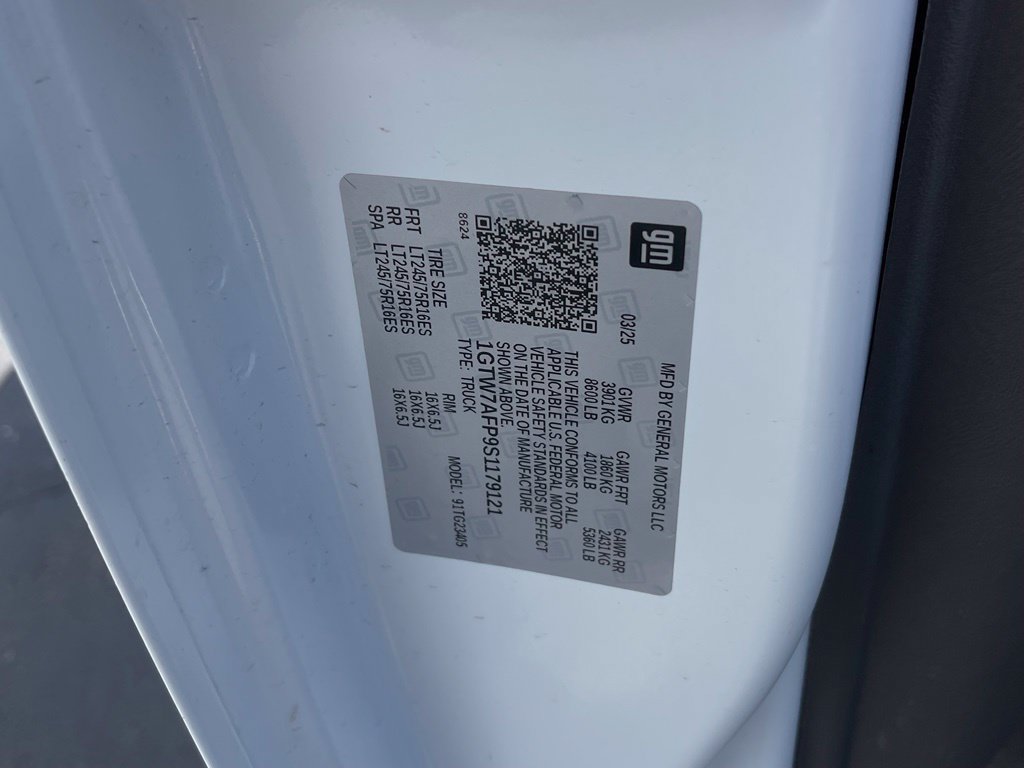Used 2025 GMC Savana 2500 w/ Driver Convenience Package RWD image 19