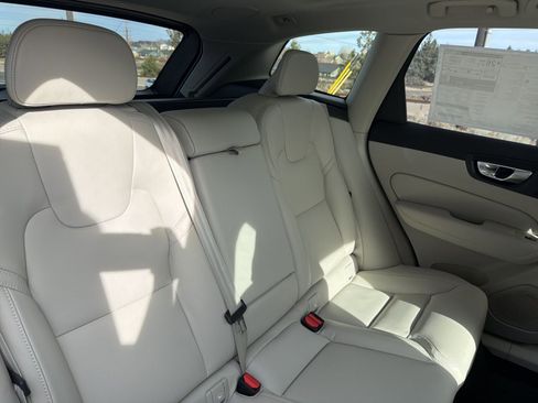 New 2026 Volvo XC60 B5 Ultra w/ Climate Package image 24