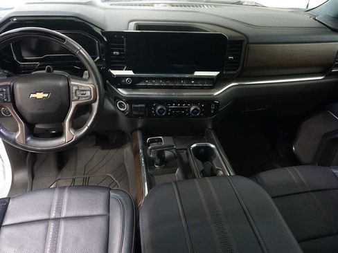 Used 2023 Chevrolet Silverado 1500 High Country w/ Technology Package image 18