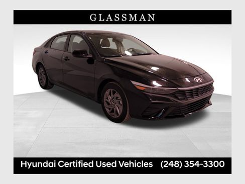 Used 2025 Hyundai Elantra Blue image 1