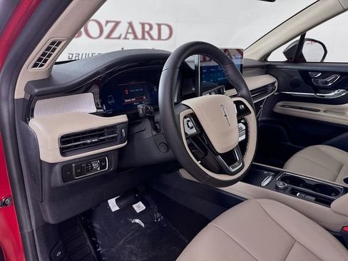 New 2026 Lincoln Corsair Premiere image 9