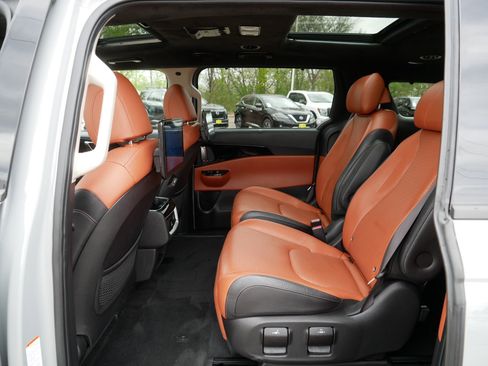Used 2022 Kia Carnival SX Prestige FWD image 36