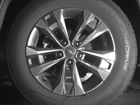 Used 2025 Chevrolet Equinox LT image 14