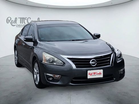 Used 2015 Nissan Altima 2.5 SL w/ Technology Package FWD image 11