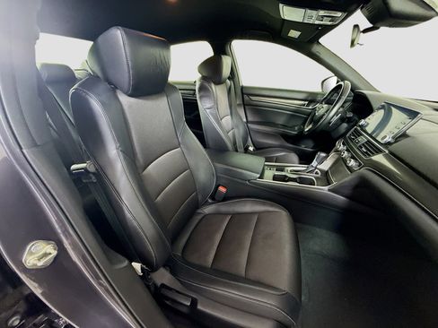 Used 2018 Honda Accord Sport image 29