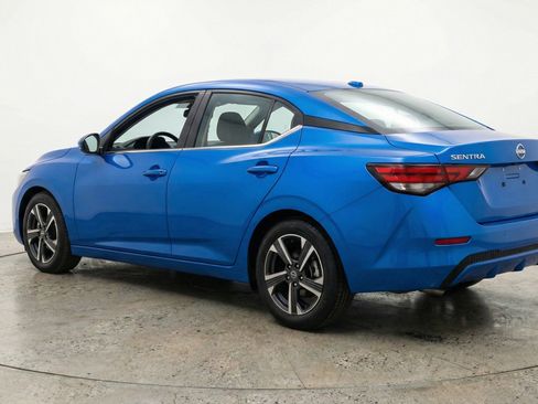 Used 2025 Nissan Sentra SV image 6