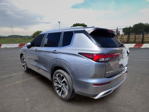Used 2024 Mitsubishi Outlander SE FWD image 4