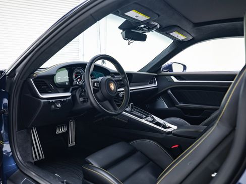 Used 2022 Porsche 911 Turbo S image 2