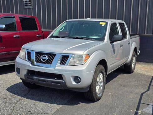 Used 2017 Nissan Frontier SV AWD/4WD image 1