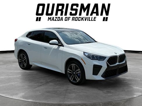 Used 2025 BMW X2 xDrive28i w/ M Sport Package AWD/4WD image 1