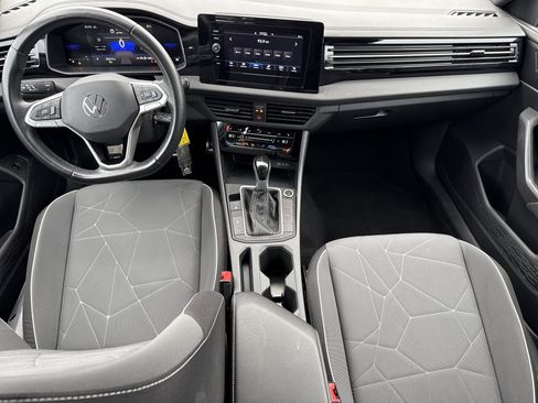 Used 2025 Volkswagen Jetta Sport image 27