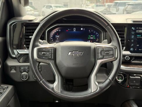 Used 2023 Chevrolet Silverado 1500 LT Trail Boss w/ Protection Package AWD/4WD image 15