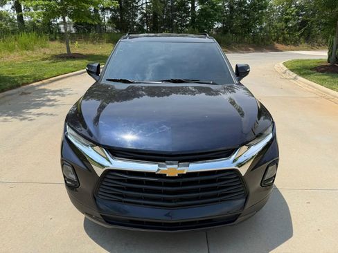 Used 2020 Chevrolet Blazer LT FWD image 2