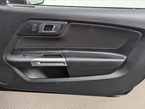 Used 2017 Ford Mustang GT image 17