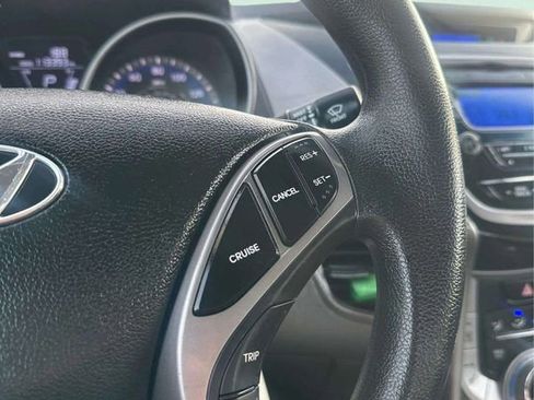 Used 2013 Hyundai Elantra GLS w/ Preferred Pkg image 31