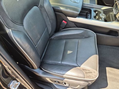 Used 2019 RAM 1500 Laramie AWD/4WD image 29