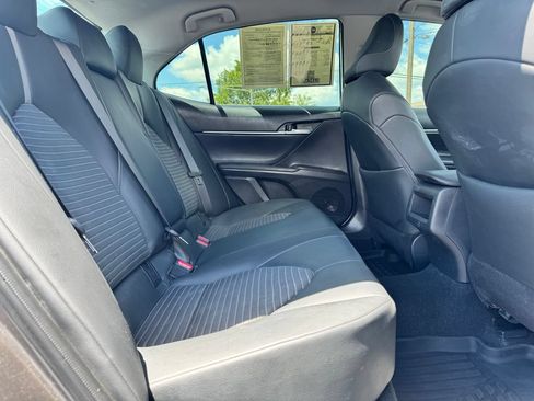 Used 2023 Toyota Camry SE FWD image 14