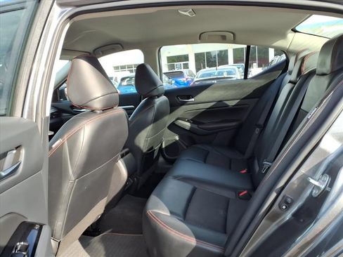 Used 2023 Nissan Altima 2.5 SR FWD image 15
